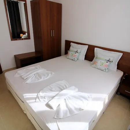 Efir 2 - Menada 3* Σάνι Μπιτς