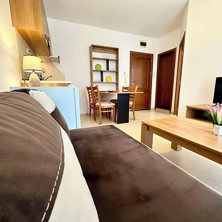 Efir 2 - Menada Ξενοδοχείο με διαμερίσματα 3*