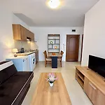 Efir 2 - Menada Aparthotel 3*