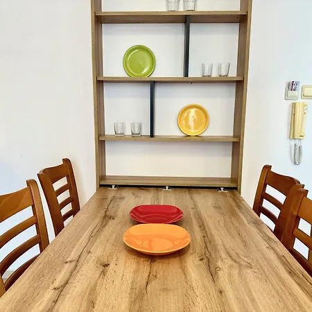 Efir 2 - Menada 3* ساني بيتش